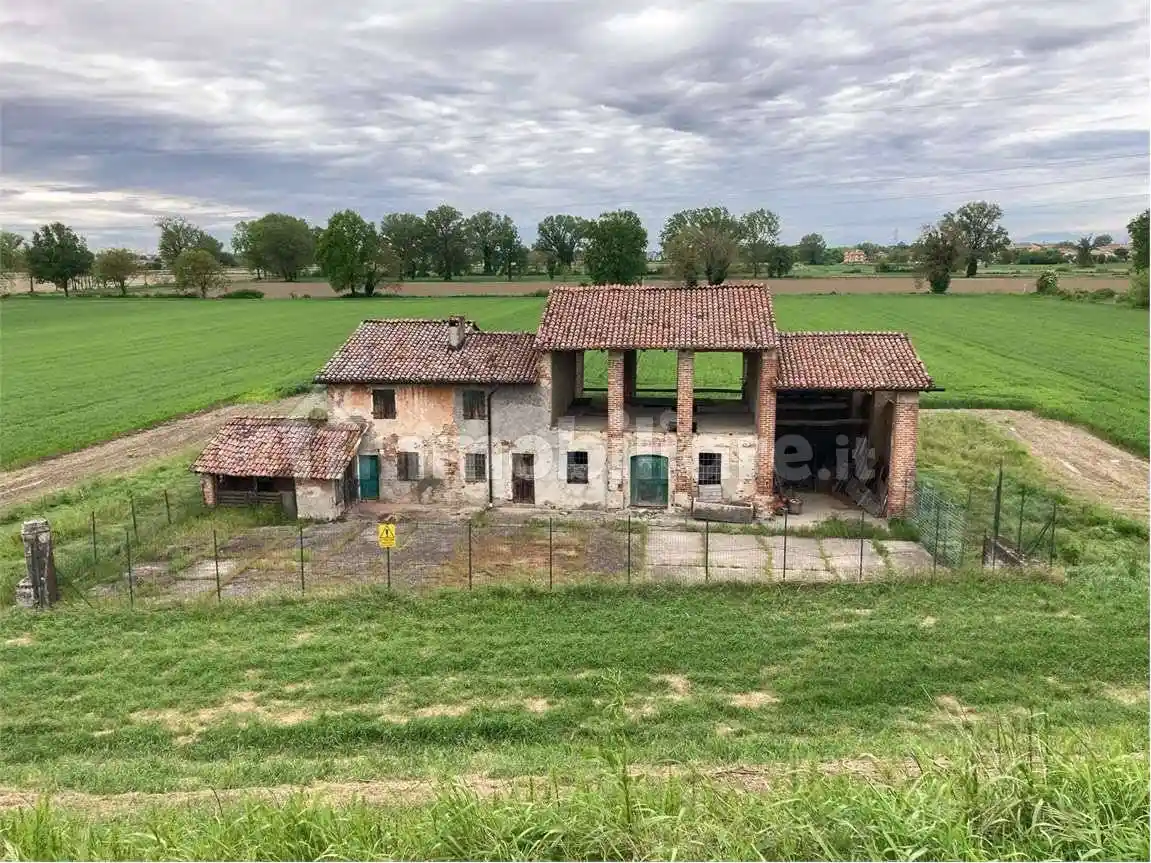 Rustico - Casale in vendita a Guardamiglio