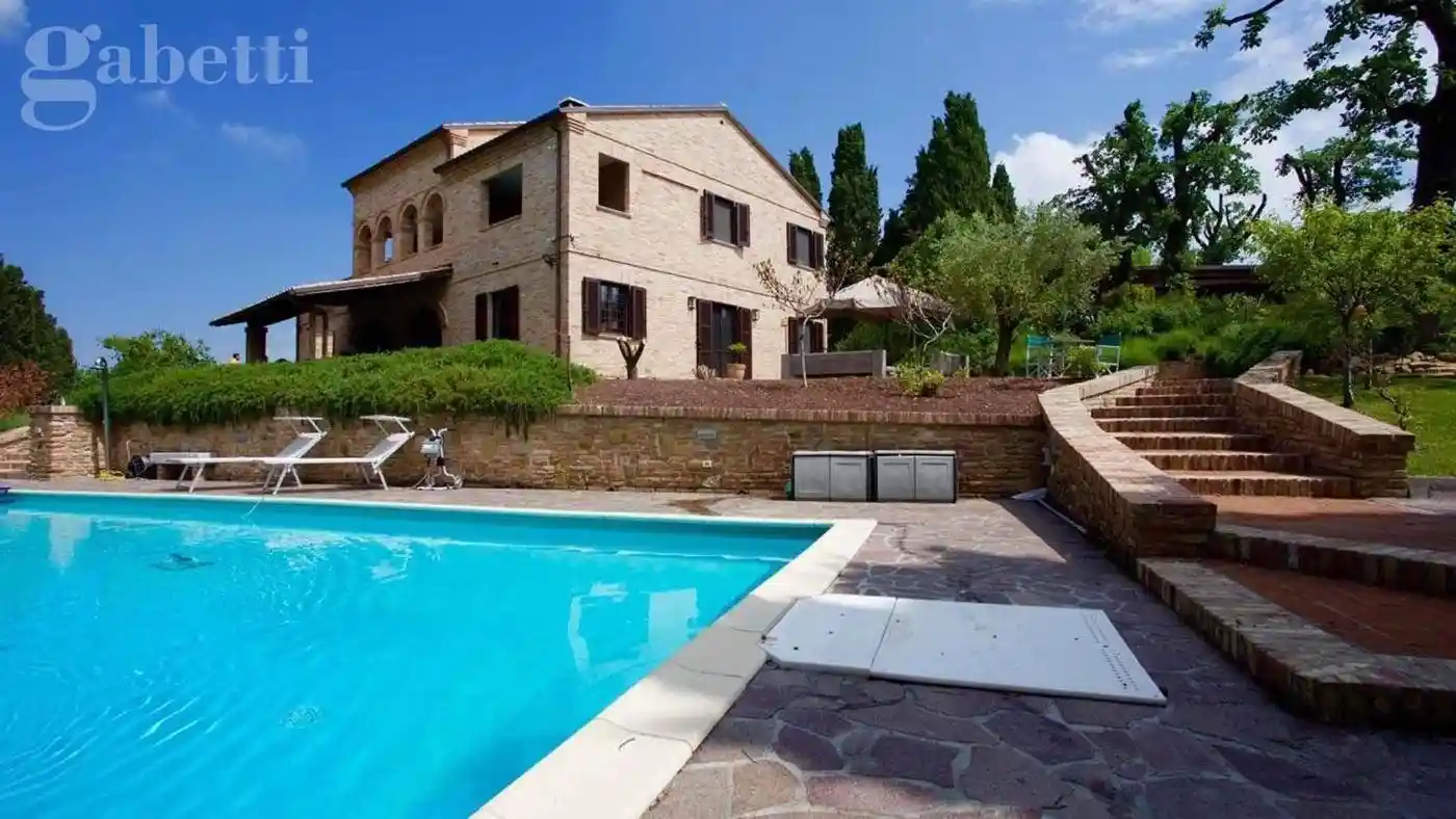 Villa in vendita a Terre Roveresche