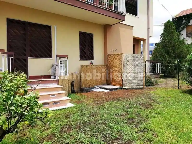 Appartamento in vendita a Aci Castello