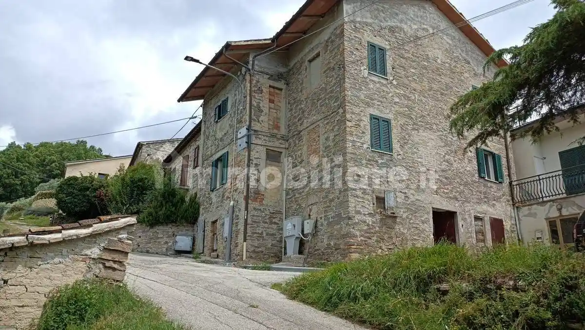 Casa indipendente in vendita a San Severino Marche