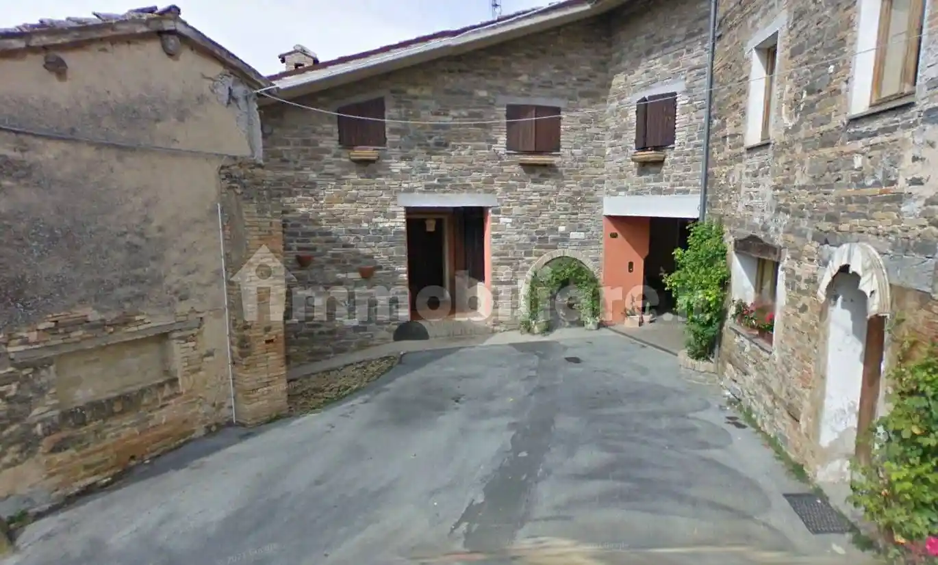 Casa indipendente in vendita a San Severino Marche