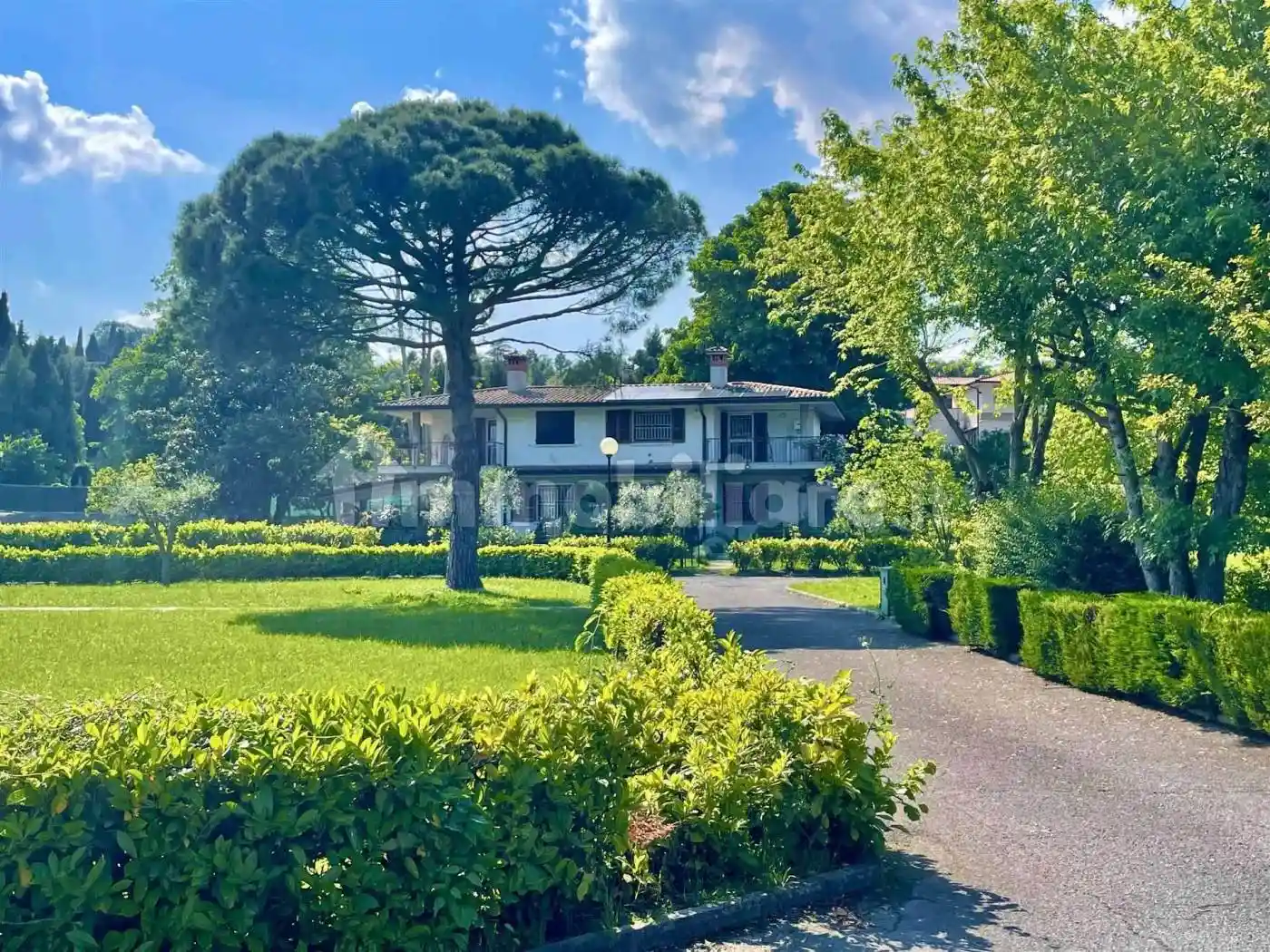 Villa in vendita a Padenghe sul Garda