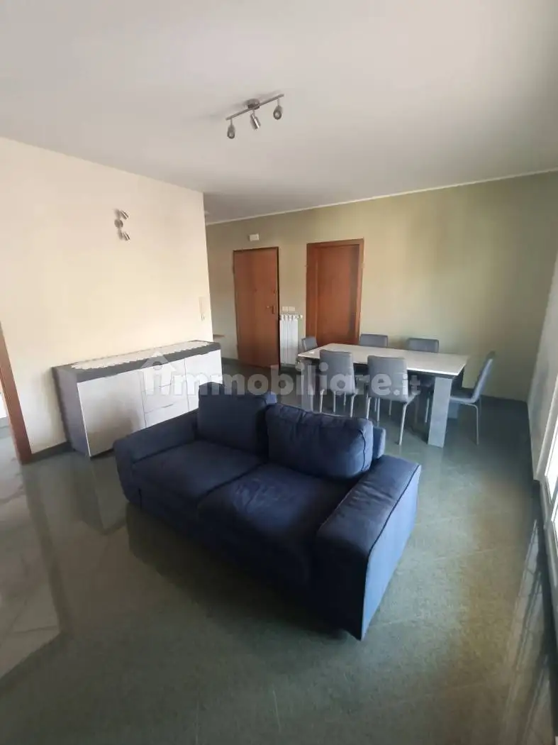 Appartamento in affitto a Pineto