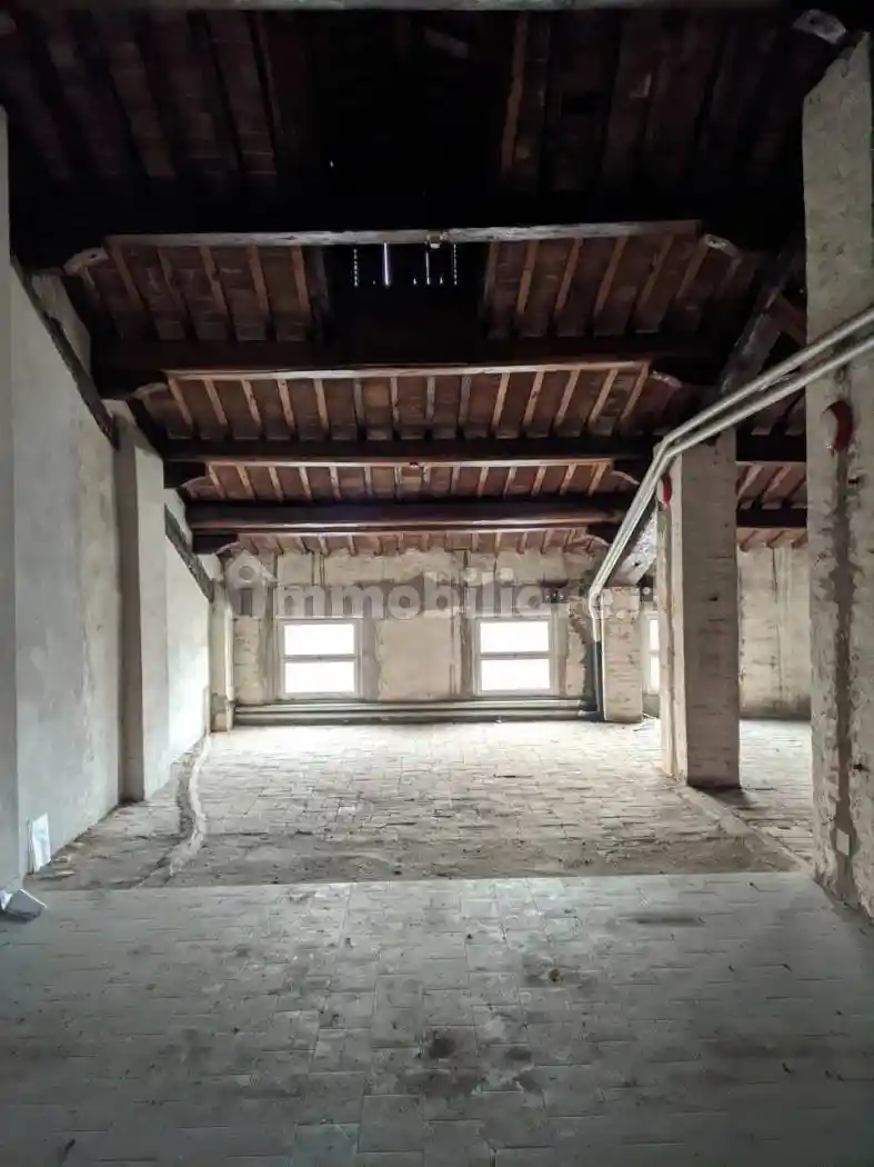 Palazzo - Edificio in vendita a Este