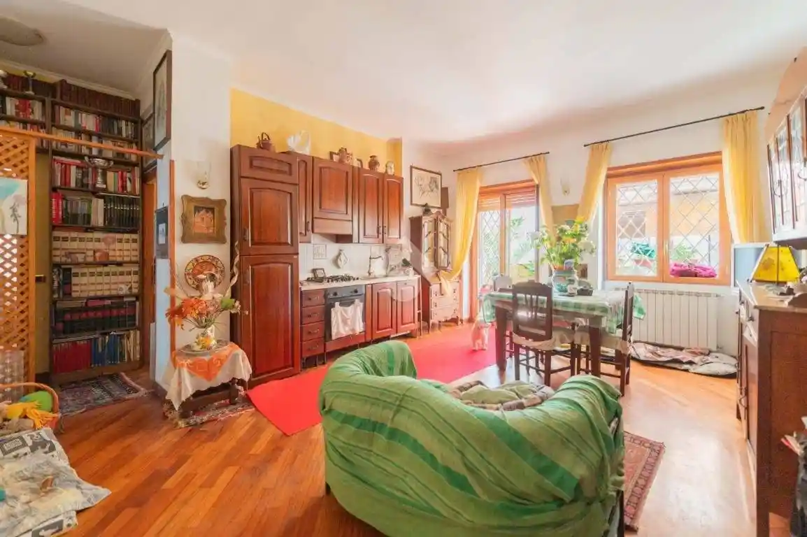 Appartamento in vendita a Roma