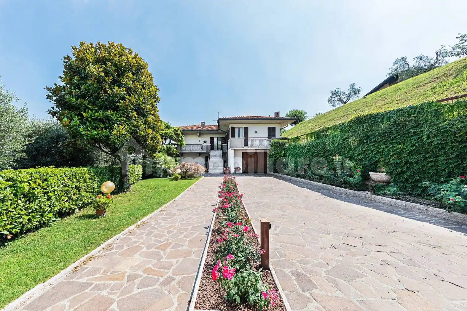 Villa in vendita a Lonato del Garda