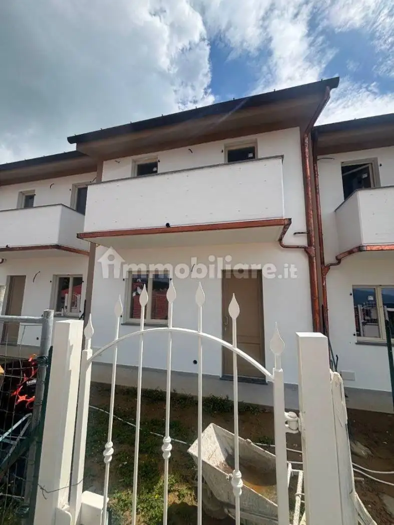 Casa indipendente in vendita a Pistoia