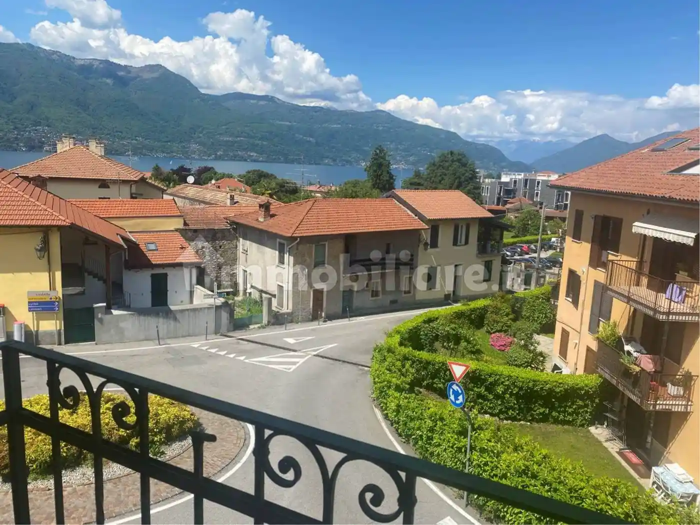 Casa indipendente in vendita a Porto Valtravaglia