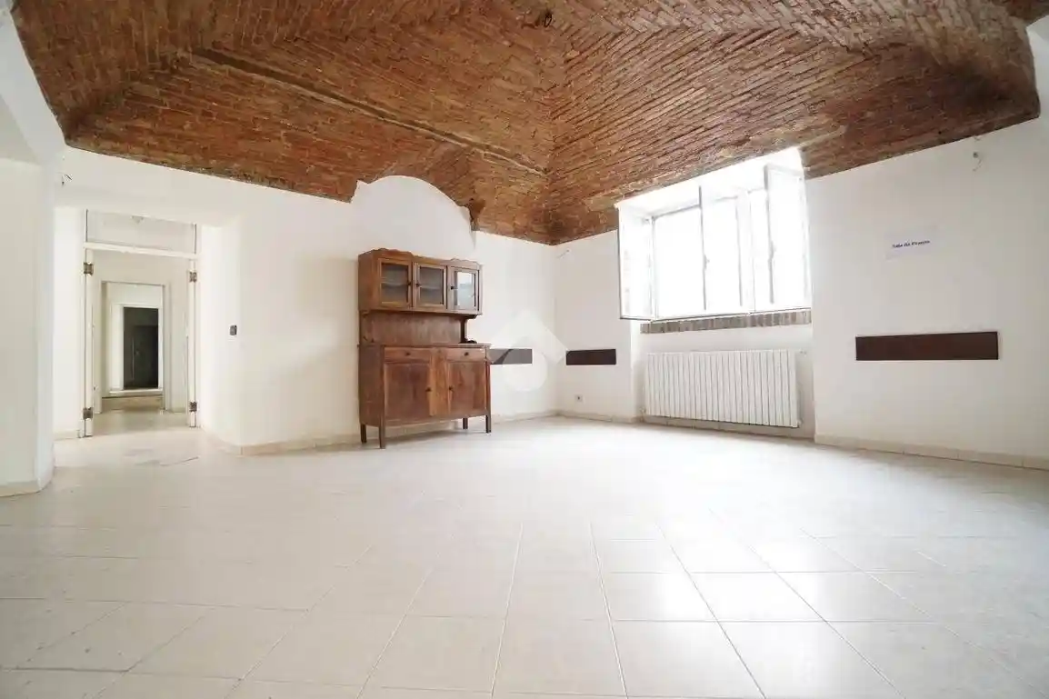 Palazzo - Edificio in vendita a Novi Ligure