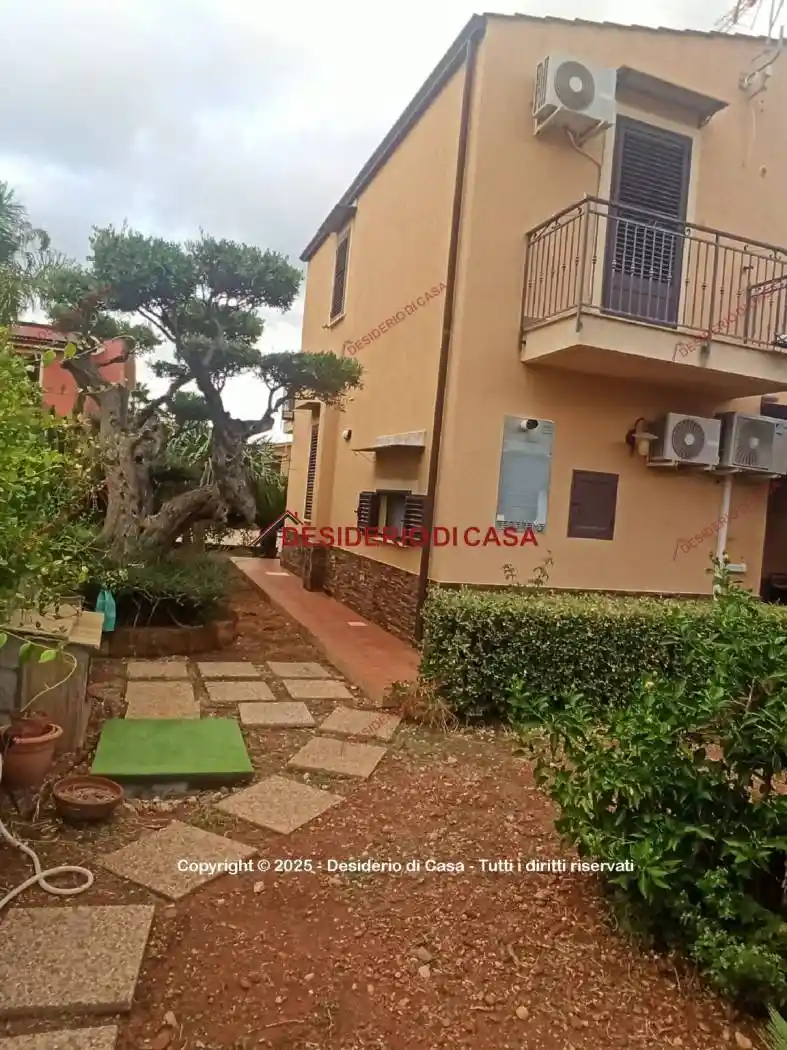 Villa in vendita a Altavilla Milicia