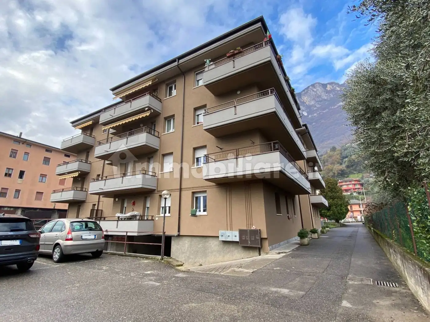 Appartamento in vendita a Rogno