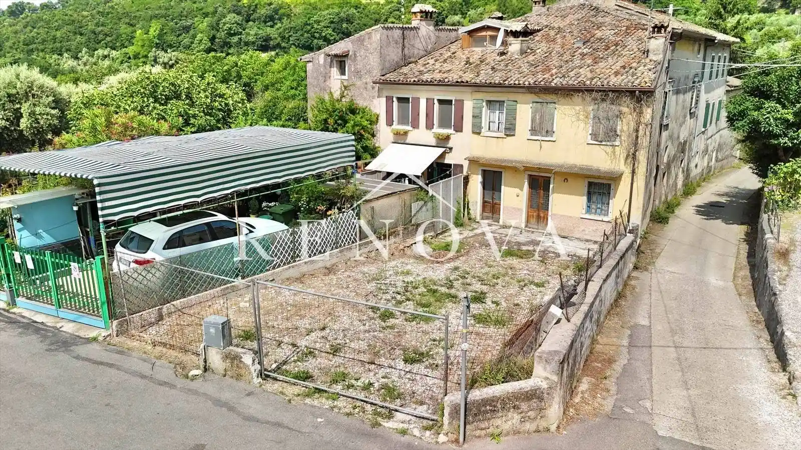Rustico - Casale in vendita a Caprino Veronese