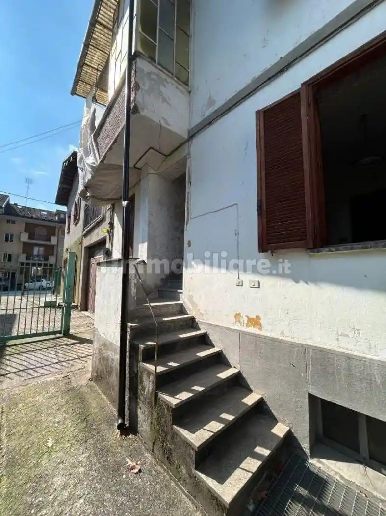 Palazzo - Edificio in vendita a Borgo San Dalmazzo