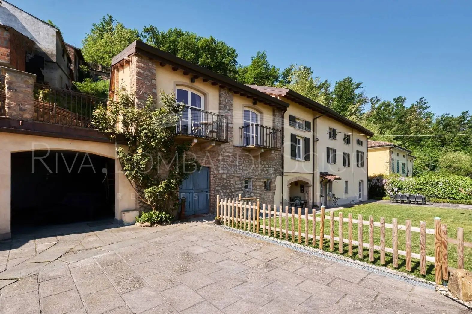 Rustico - Casale in vendita a Sarezzano