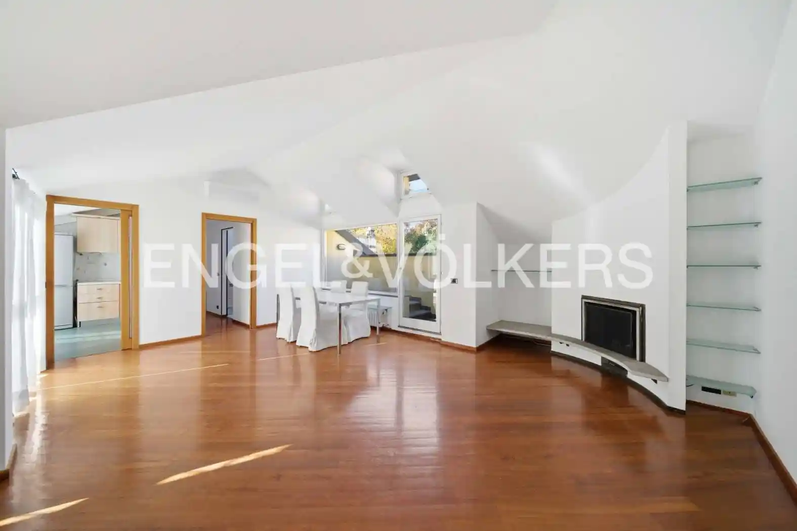 Trilocale piazza Mario Motta 1, Centro, Varese - foto 2