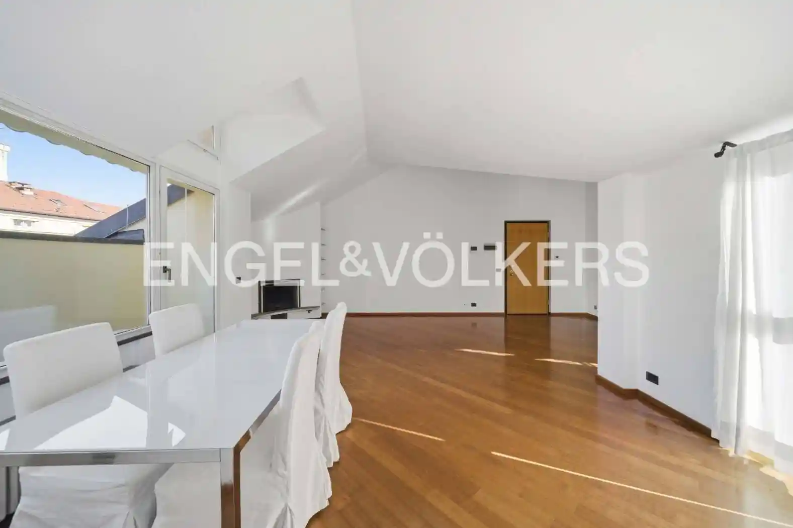 Trilocale piazza Mario Motta 1, Centro, Varese - foto 4