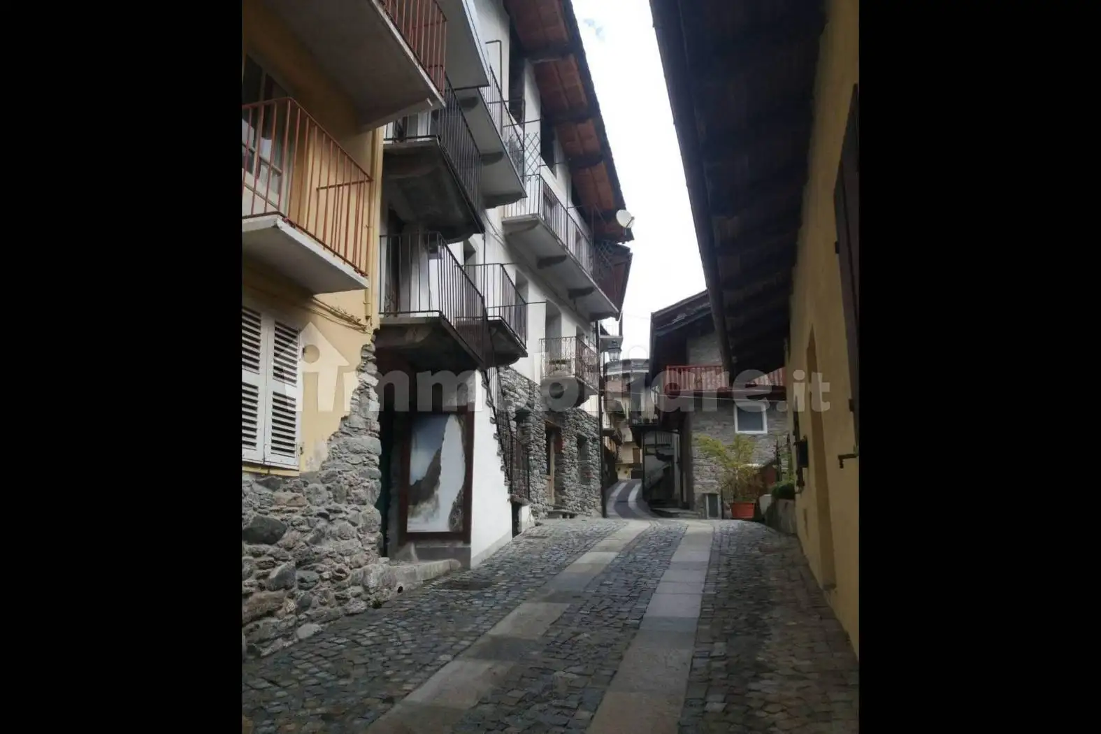 Appartamento in vendita a Ronco Canavese