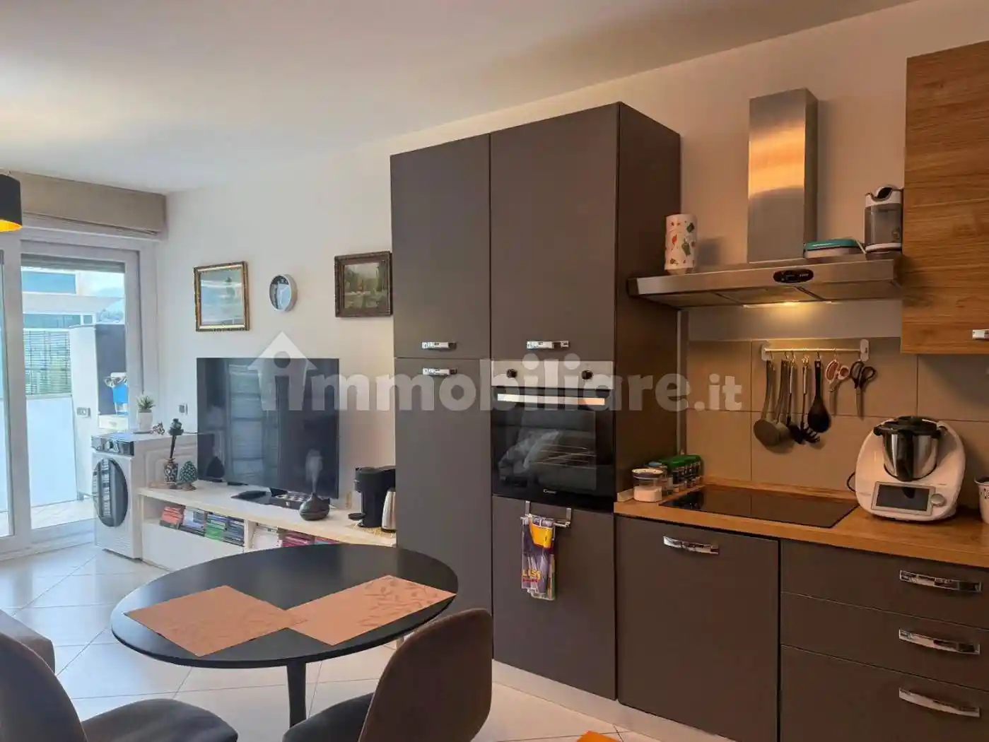 Bilocale Vico del Molo 8, Centro Storico, Savona - foto 2