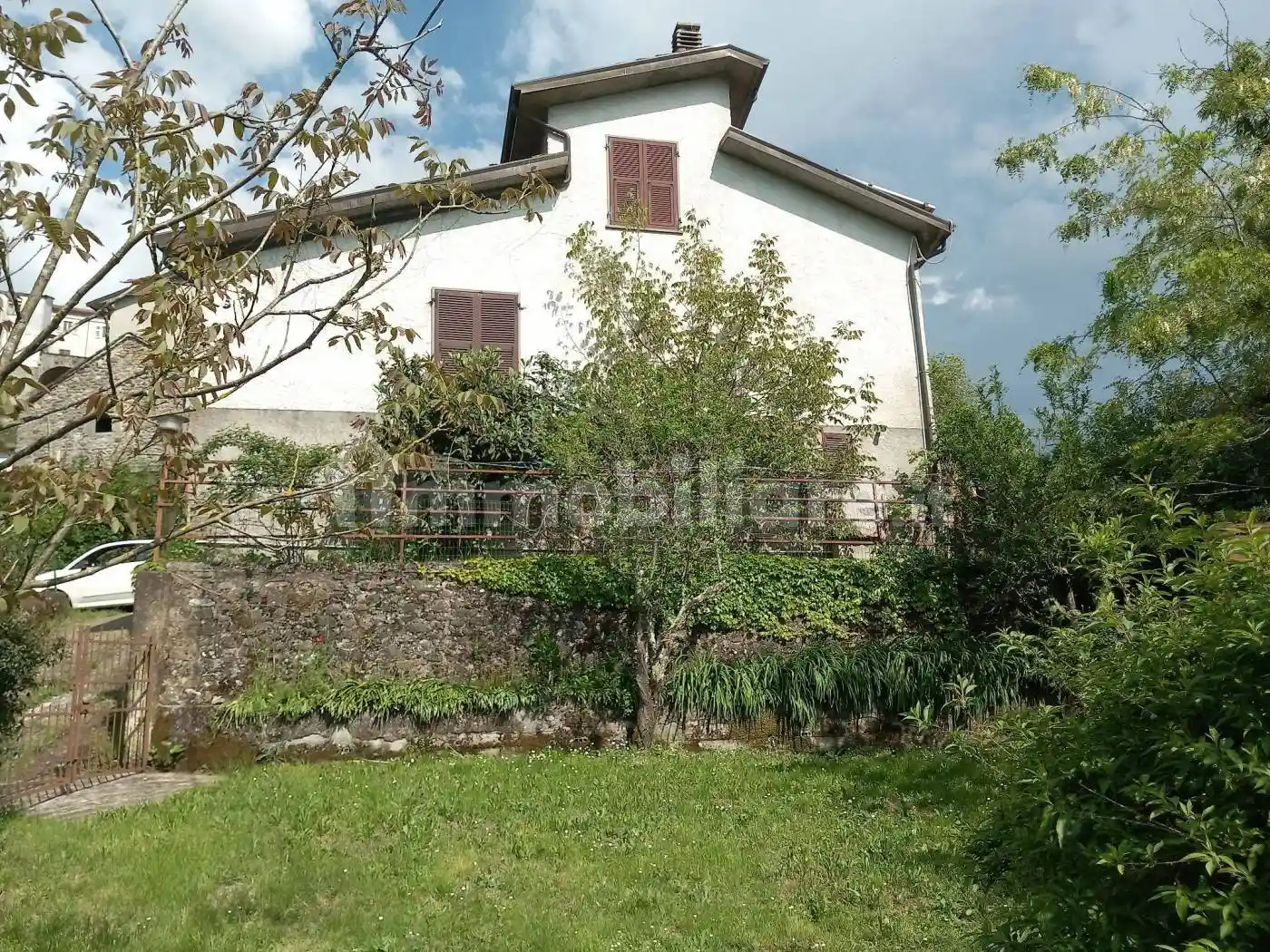 Casa indipendente in vendita a Fivizzano