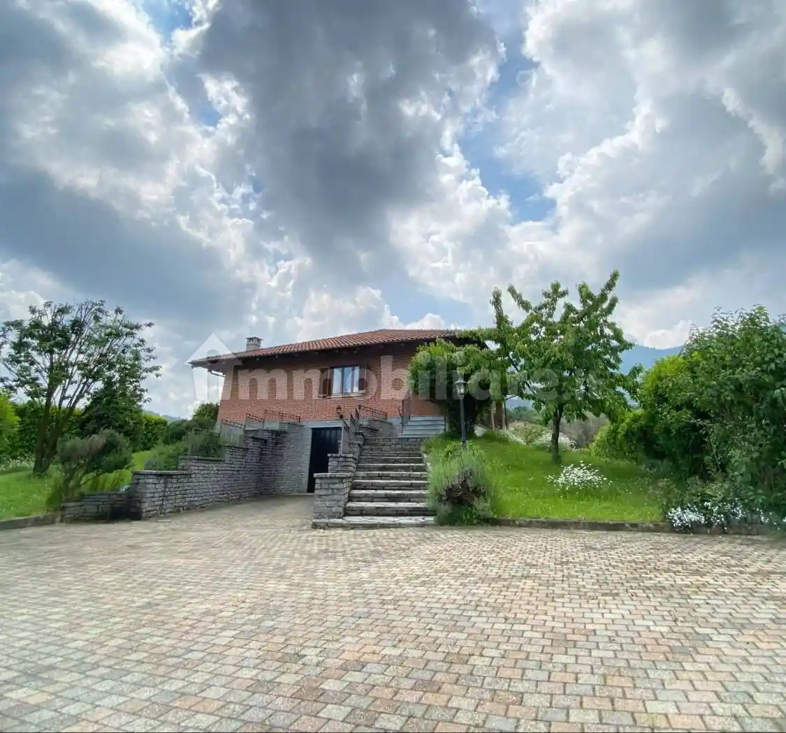 Villa in vendita a Val della Torre