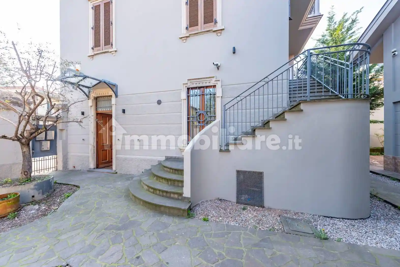 Villa in vendita a Legnano