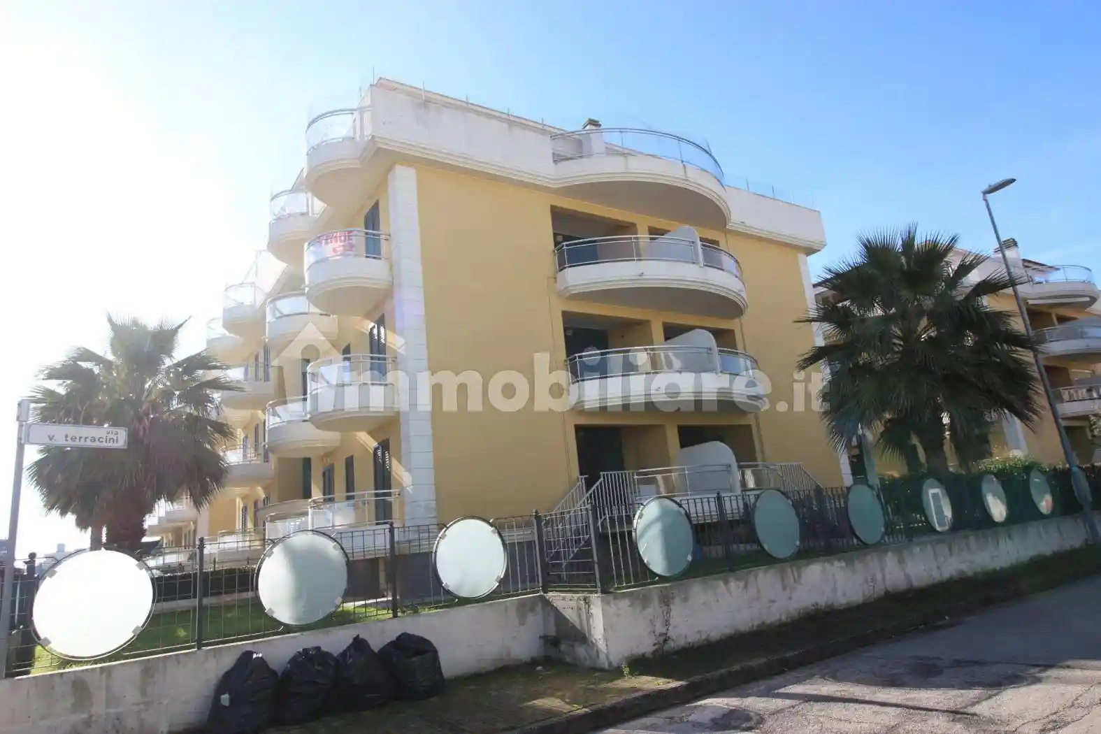 Trilocale ottimo stato, primo piano, Villa Rosa, Martinsicuro - foto 2