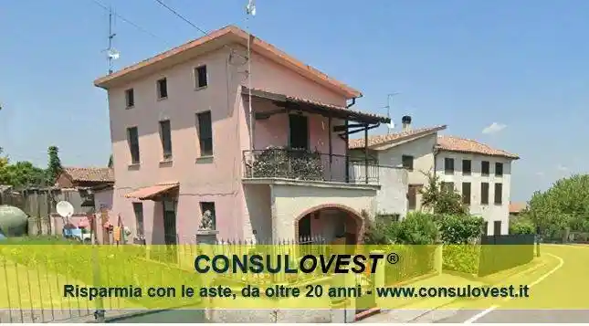 Villa in vendita a Santa Maria della Versa