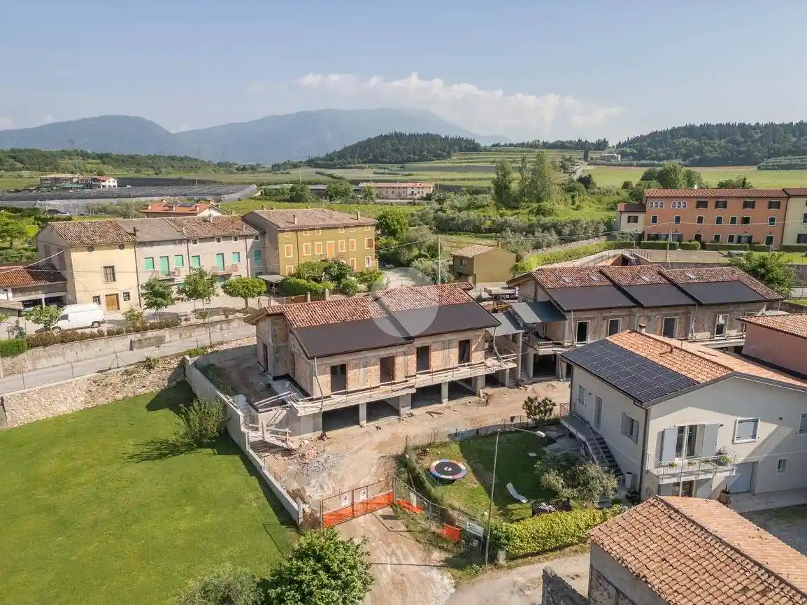 Villa in vendita a Affi