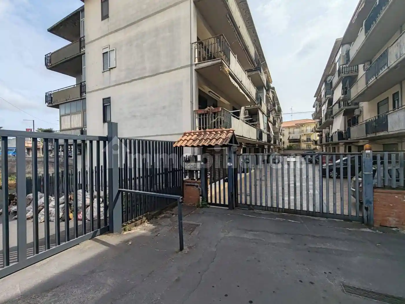 Appartamento in vendita a Camporotondo Etneo