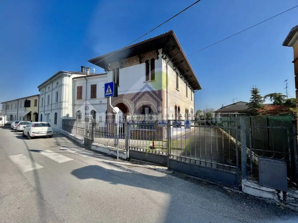 Casa indipendente in vendita a Piubega