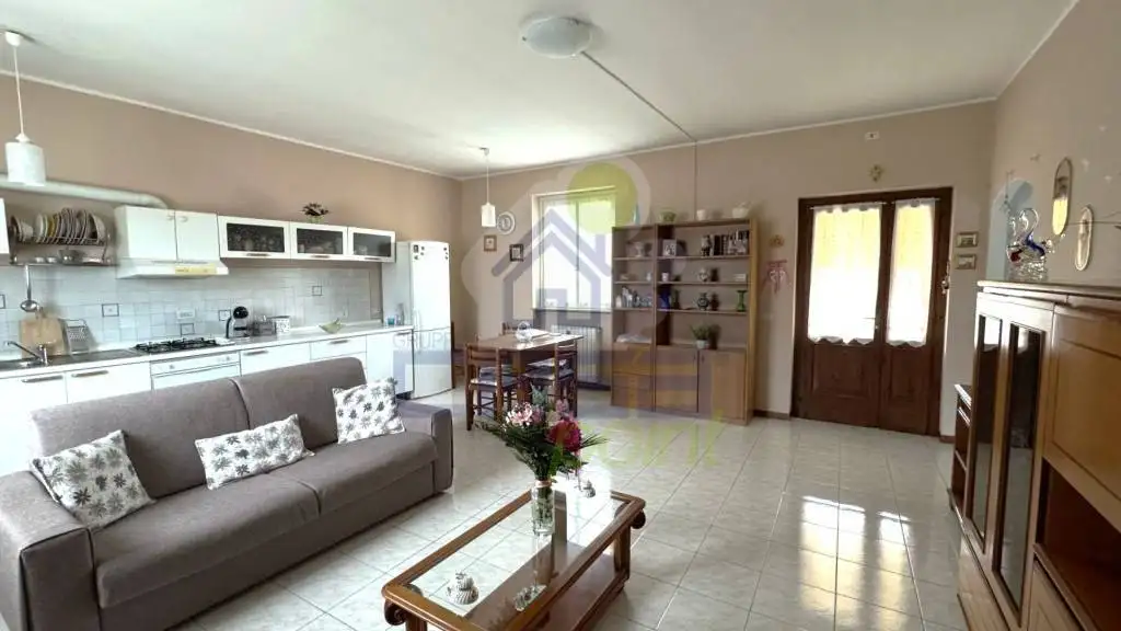 Appartamento in vendita a Castelgerundo