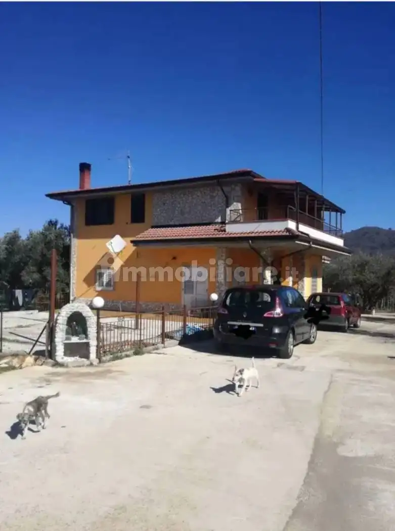 Villa in vendita a Petrizzi