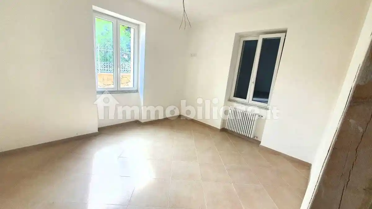 Appartamento in vendita a Sarzana