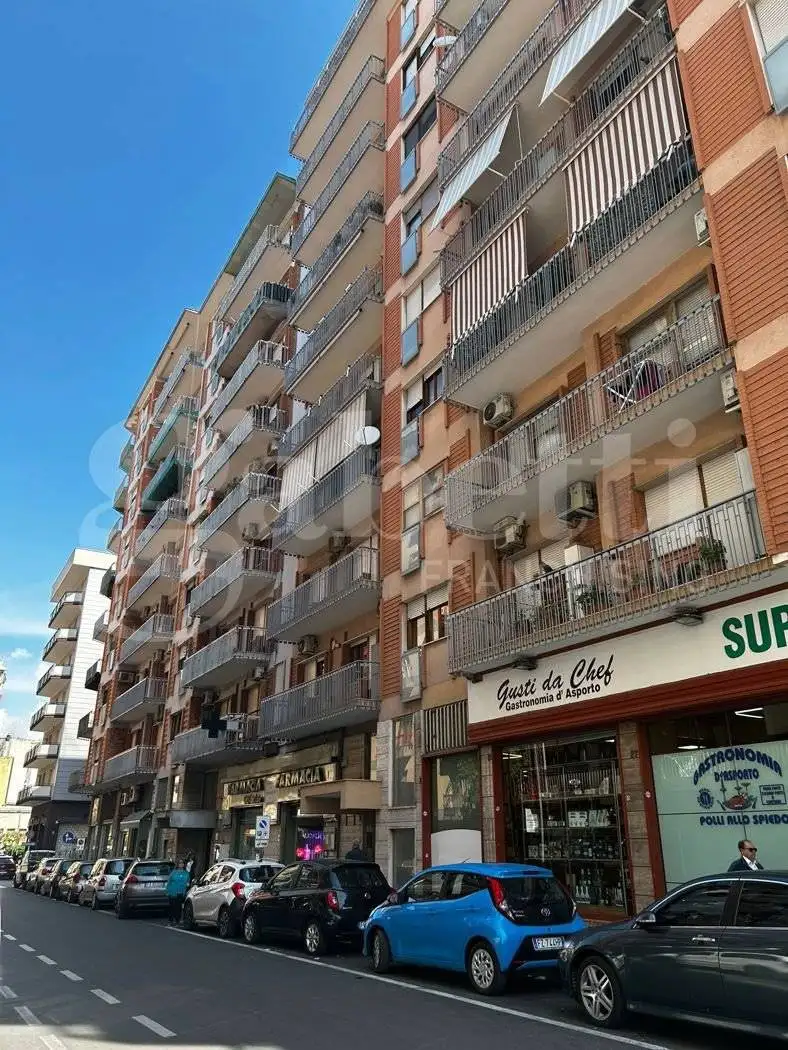 Appartamento in affitto a Taranto