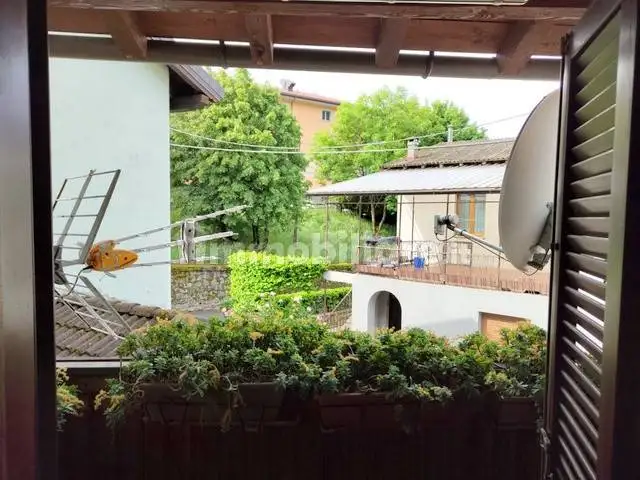 Trilocale via San Benigno 90, Centro, Berbenno di Valtellina - foto 2