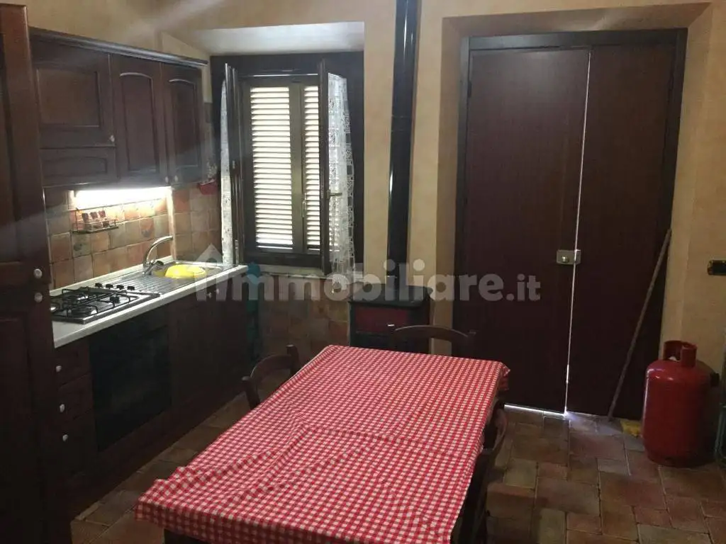 Trilocale ottimo stato, piano terra, Crognaleto - foto 3