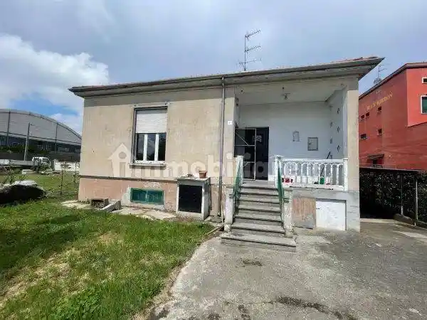 Villa in vendita a Vercelli
