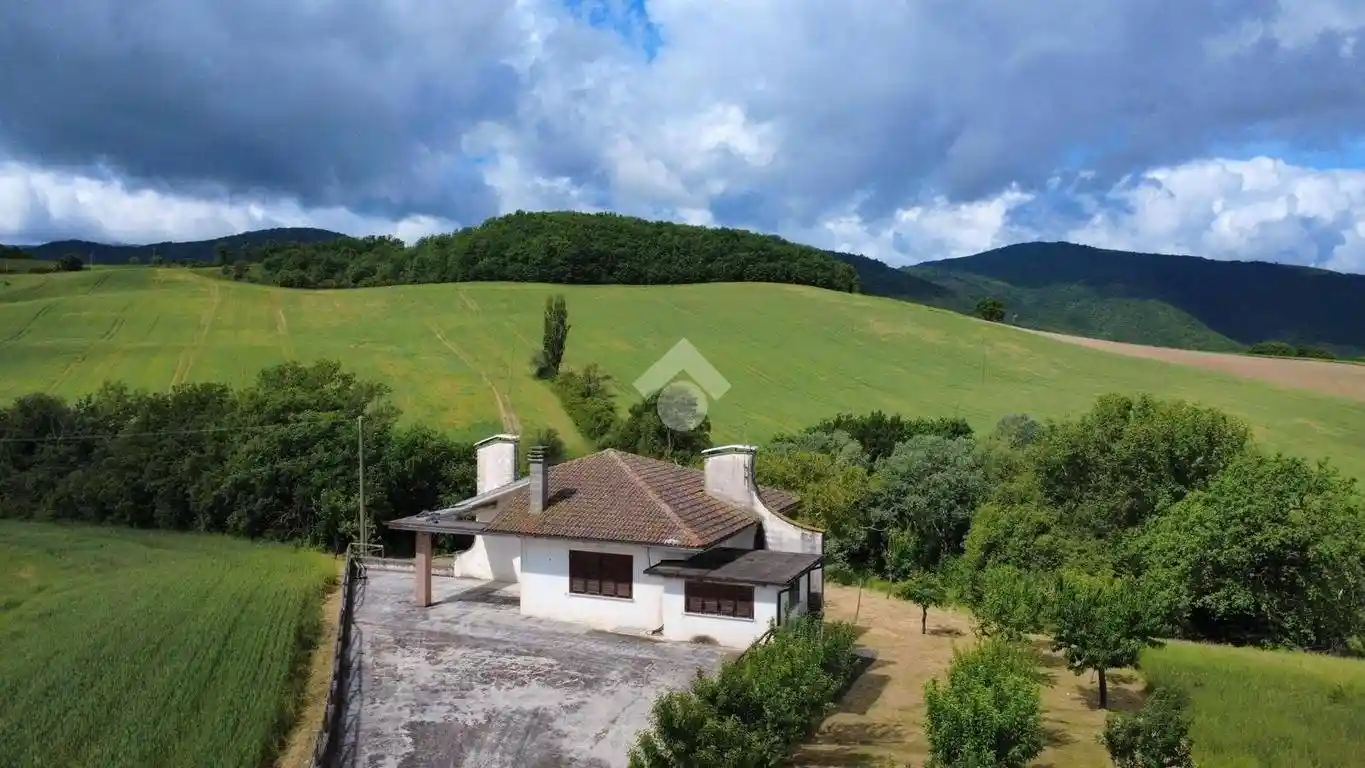 Casa indipendente in vendita a Sassoferrato