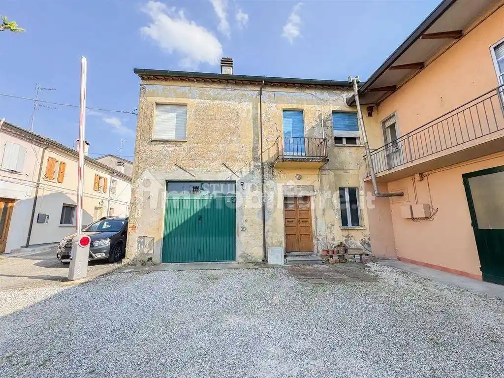 Casa indipendente in vendita a Bagnacavallo