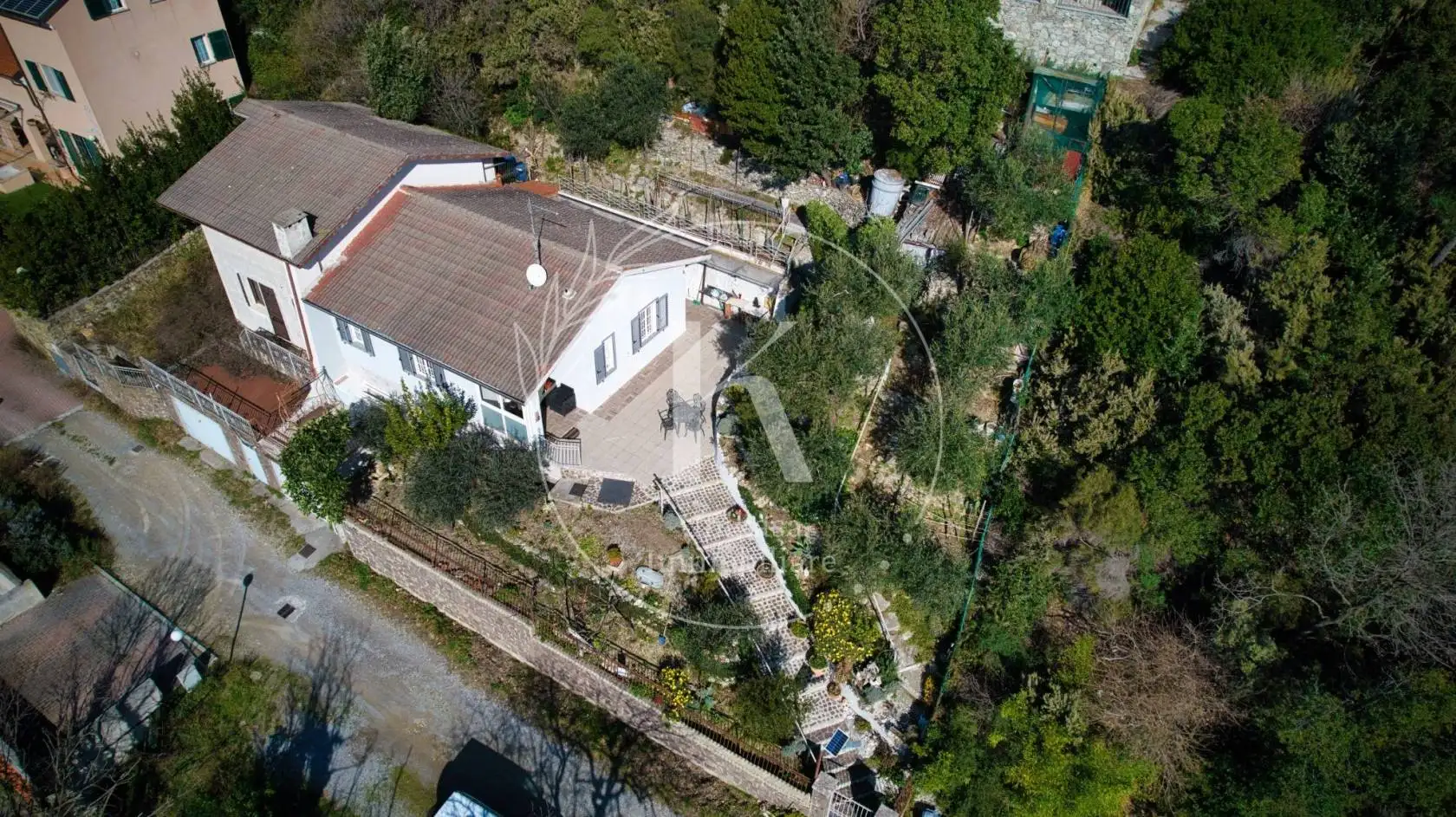 Villa in vendita a Vezzi Portio