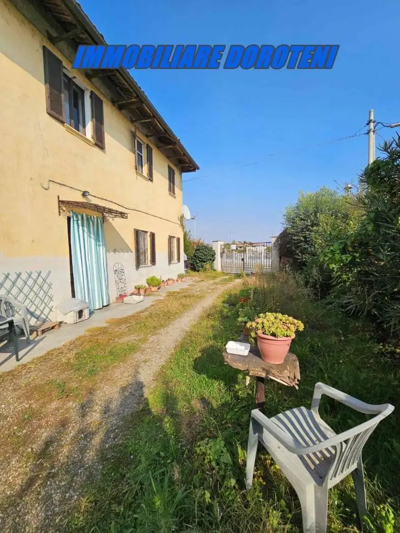 Casa indipendente in vendita a Pezzana