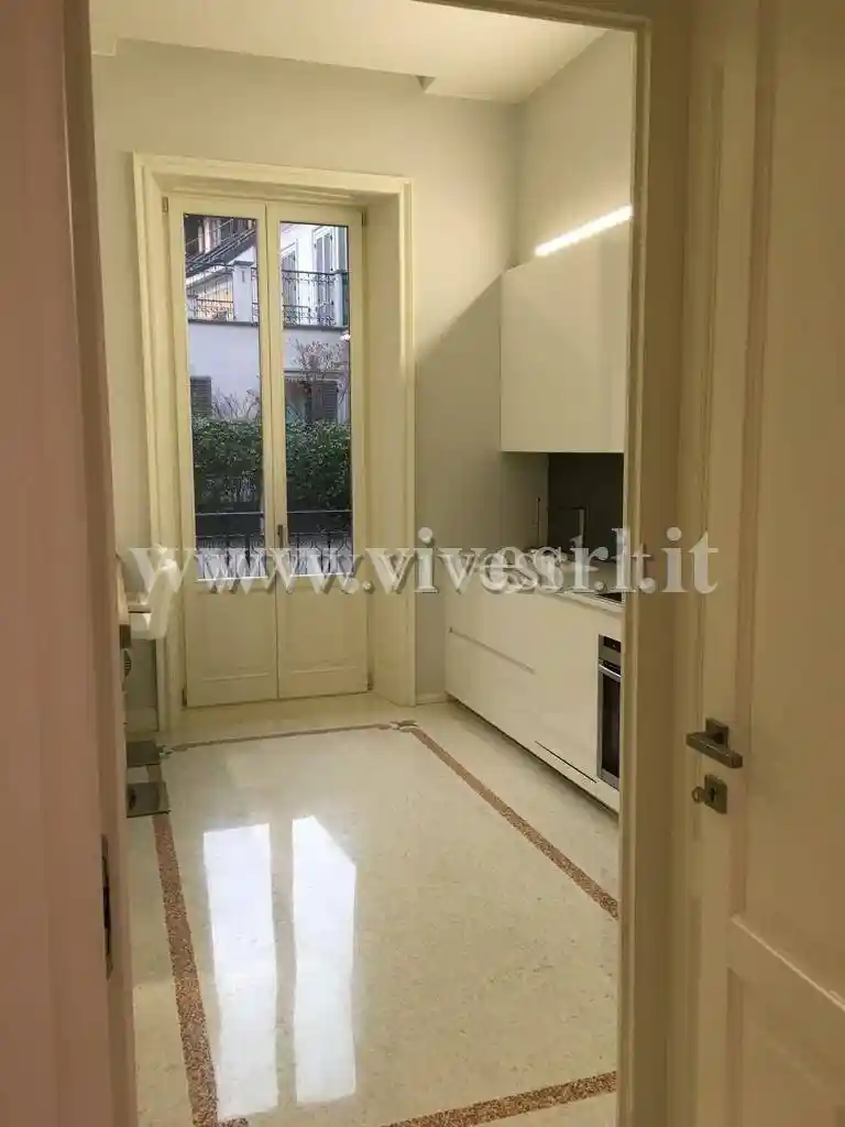 Trilocale ottimo stato, terzo piano, Cadorna - Castello, Milano - foto 5