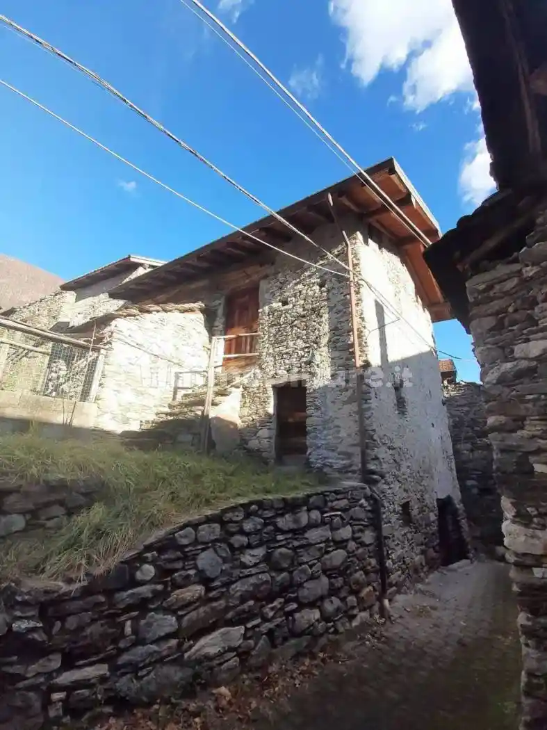 Rustico - Casale in vendita a Livo