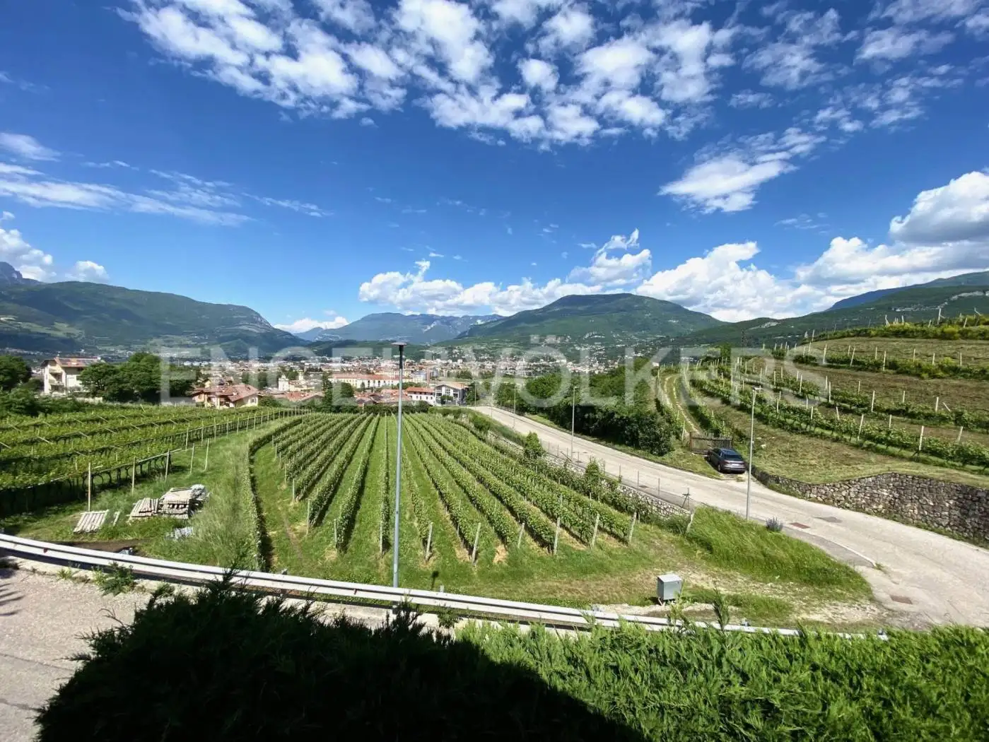 Villa in vendita a Isera