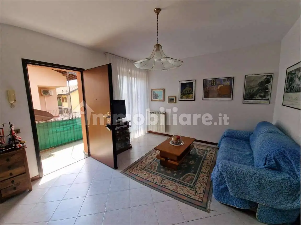 Appartamento in vendita a Albiolo