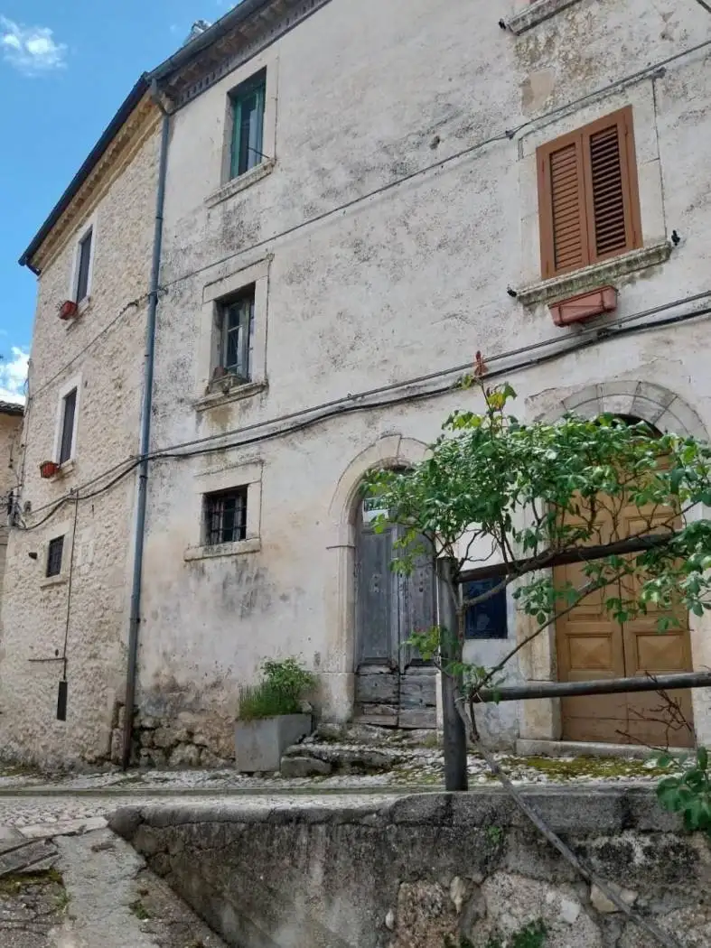 Appartamento in vendita a Ortona dei Marsi