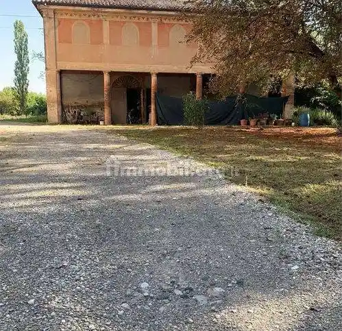 Rustico - Casale in vendita a Modena