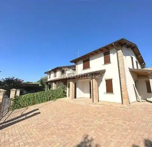 Villetta a schiera in vendita a Maranello