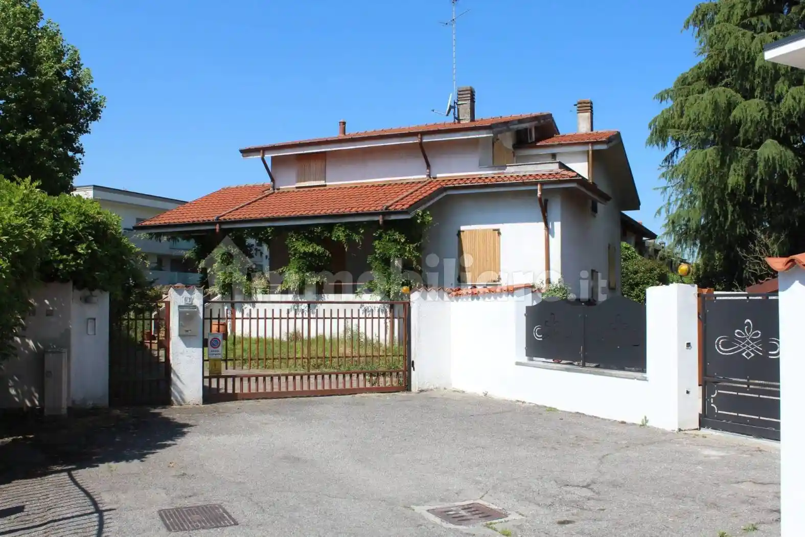 Villa in vendita a Trezzano sul Naviglio