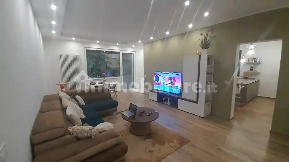 Appartamento in vendita a Piacenza